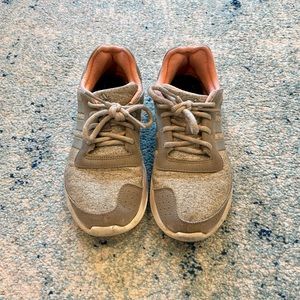 Adidas sneakers in pink and grey